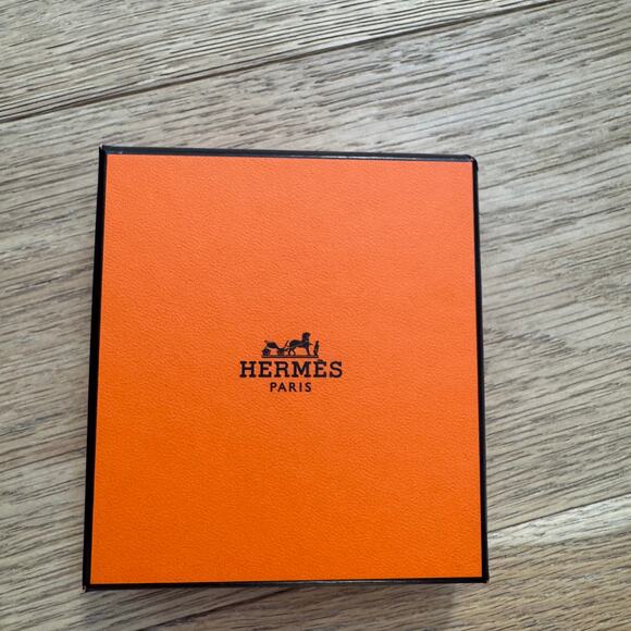 HERMÈS Kara Precieux Large Wood Pendant Necklace - Picture 9 of 12